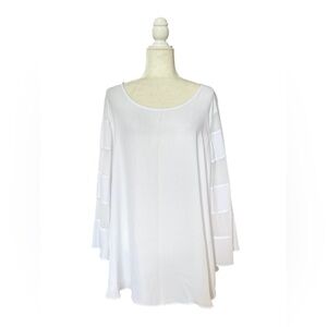 Ashley Stewart Women’s elegant White Women's Top Size 14/16W
